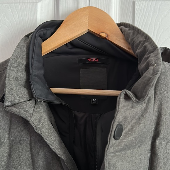 TUMI coat size medium - Picture 3 of 4